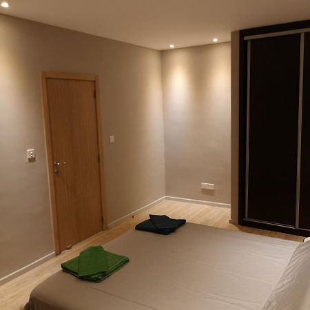 Beachfront Amazing New Apartment Limassol Zewnętrze zdjęcie
