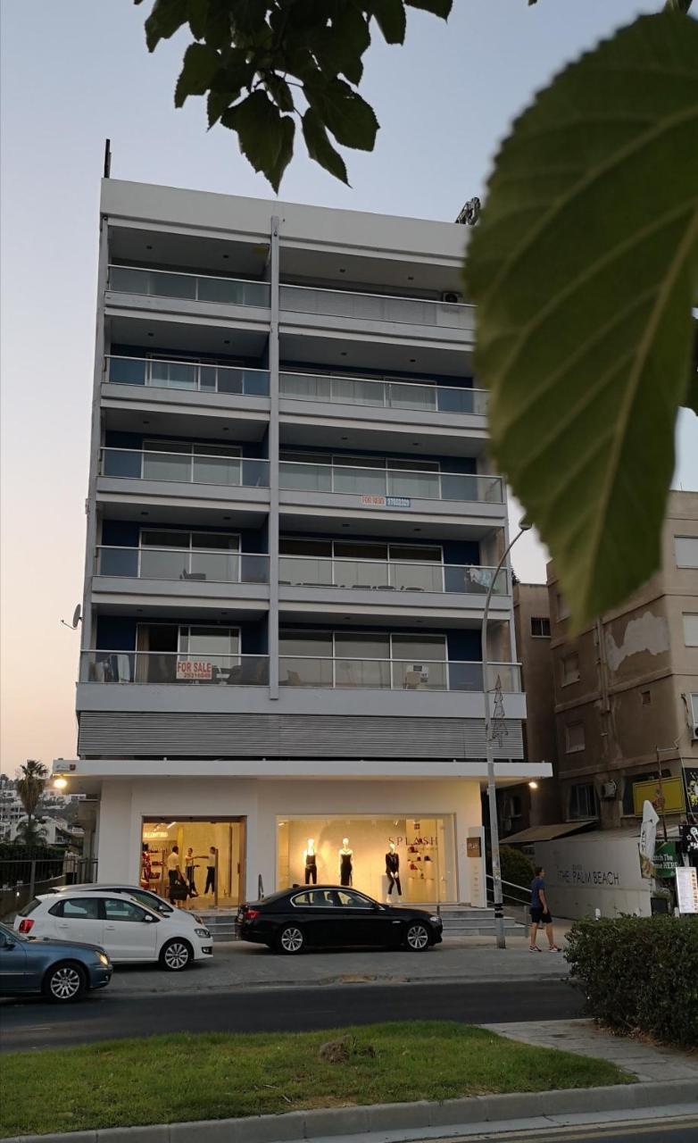 Beachfront Amazing New Apartment Limassol Zewnętrze zdjęcie