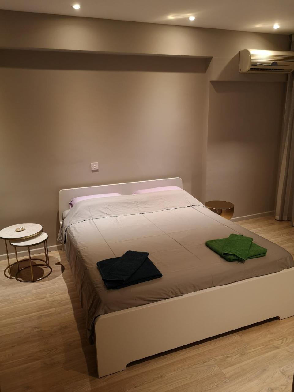 Beachfront Amazing New Apartment Limassol Zewnętrze zdjęcie